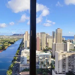 Waikiki High Floor Views Beaches Convention Center Apartment