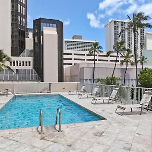 Apartment Modern Studio - Heart Of Waikiki With Parking!, Honolulu